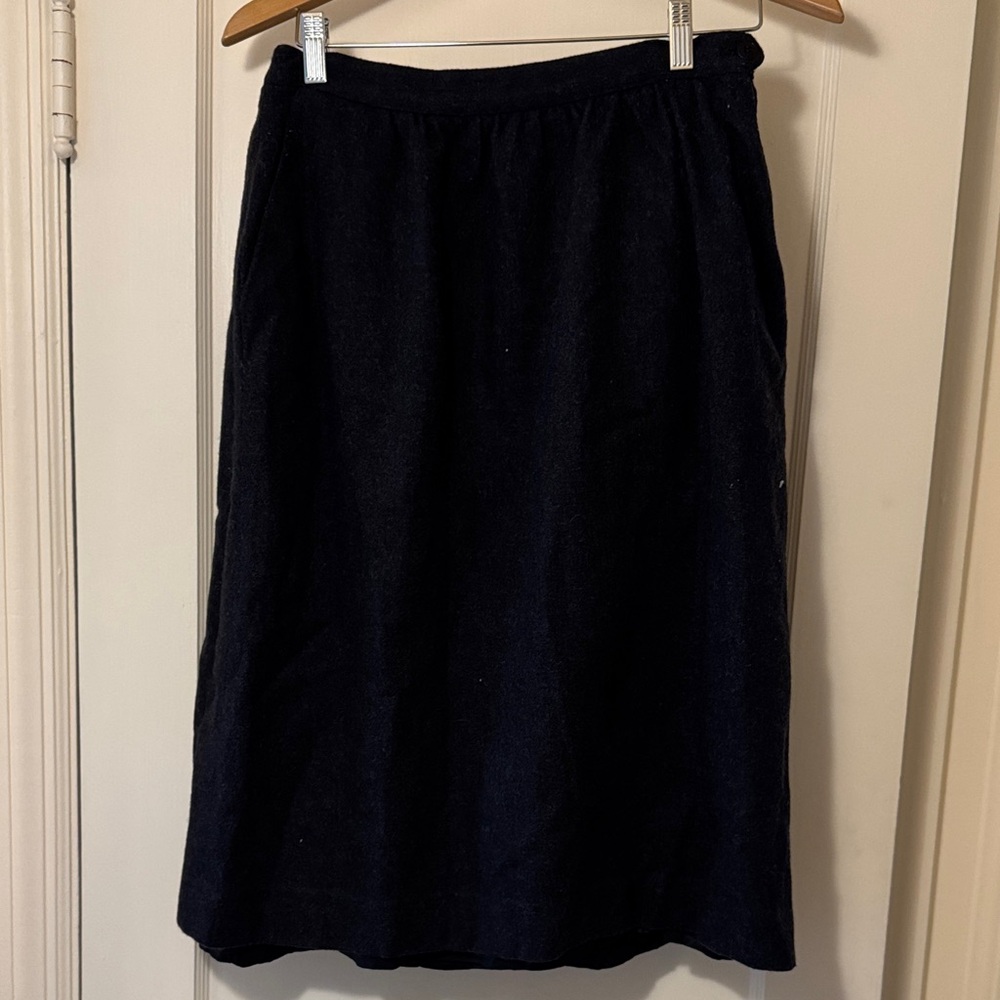 Vintage Boston Traveler charcoal skirt with pockets size 14 made in USA
